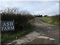 Footpath up to Ash Farm in LU7 0GU