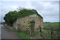 Ruined barn near Bennett's Hill Farm in DT6 4NH