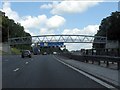 M25 motorway - Park Avenue footbridge in WD3 4HA