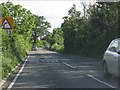 Tight bend ahead on the A329 in OX9 2HS