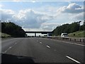M40 motorway climbing to the A423 bridge in OX16 2DB