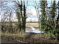 Footpath north from Cassington Lane in OX29 4DF