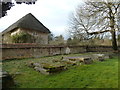 SS Peter & Paul, Thruxton: churchyard (a) in SP11 8NF