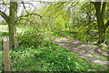 Path past Cadwell Farm in OX49 5NT