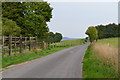 Lane near Kent's Wood in SP5 1BS