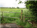 The beginning of a footpath to Rossington Fishing Lake in DN11 0PF