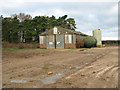 Farm building beside bridleway in PE32 2EN