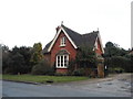Gatehouse on Sunninghill Road, Windlesham in GU20 6PJ