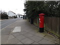 A1071 Woodbridge Road & Post Mill Close Postbox in IP4 4AL