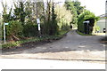 Looking south on footpath from Cutbush Lane in RG2 9DP