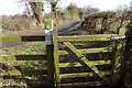 Footpath joins farm track in RG2 9EA