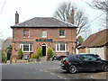 The Three Crowns, Askett in HP27 9LT