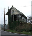 Disused signal box on Hull's Drove, Postland in PE6 0JT