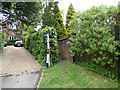 Westcott:  Entrance to footpath in RH4 3LQ