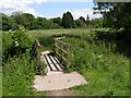 Footpath to Berry Bridge, Twyford meads in SO21 2AG