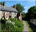 Cottages along the Oxford Canal, Kidlington in OX5 1GF