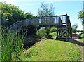 Footbridge No 229 on the Oxford Canal in OX5 2NZ