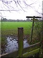 Crossing footpaths near Little Gillmans Farm in RH14 9JX