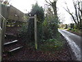 Footpath junction on Waterlands Lane in RH12 3PU