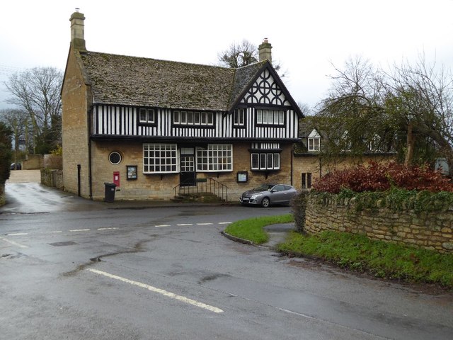 Former shop in Overbury in GL20 7JP