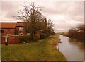Middle Bridge Farm and Chesterfield Canal in DN10 4SS