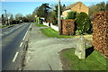 Milestone beside Oxford Road (B4044) in OX2 9NN