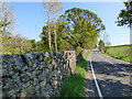 The B786 Lochwinnoch Road in PA13 4TB
