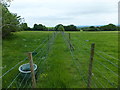 Footpath near Rhos-berse Farm in Coedpoeth Community