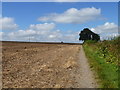 Field edge path [1] in SN10 3HW