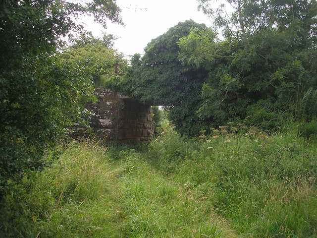 Disused railway bridge in KY16 8PR