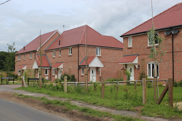 Houses at Gallowstree Common in RG4 9HS