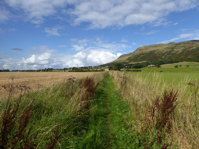 Path between Kinnesswood and Scotlandwell in KY13 9HY