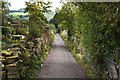 Footpath to Meadowhead Farm in BB5 2RB