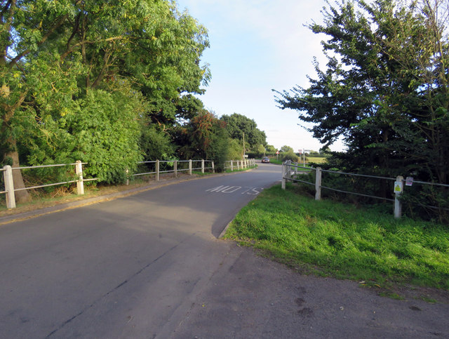 Towards Ratcliffe Culey from pull in by Ratcliffe Bridge in CV9 3NY