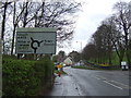 Glasgow Road, Kirkintilloch approaching roundabout in G66 1RN