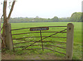 Field gate near Nast Hyde farm in AL4 0SE