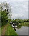 Narrowboats moored along the Grand Union Canal in LE19 2ED