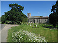 Graveyard around St Peter's church, Lingwood in NR13 4BQ