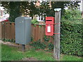George VI postbox on London Road, Chatteris in PE16 6GZ