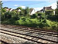 View from a Reading-Swindon train - Houses on Wallingford Road, Cleeve in RG8 9BH