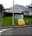 Yellow grit/salt box on a Beddau corner in CF38 2TP