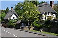 Thatched cottages in Harvington in WR11 8DH