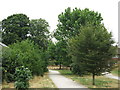 Path between The Avenue and French Street in TW16 5LL