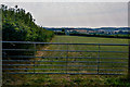 Mid Devon : Grassy Field & Gate in EX17 4RT