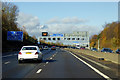 Gantry across the M1 near Luton in LU4 0XJ