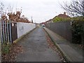 Footbridge DOL2/29 over Railway - Thirlmere Gardens in LS11 8JH