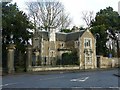 Lodge to Monk Fryston Hall in LS25 5ED