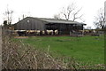 Cattle shed by Cheddington Lane in HP23 4QJ