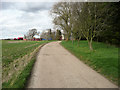 Driveway to Almshoe Bury, St Ippolyts in SG4 7NS