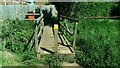 Footbridge on the footpath in NG34 9EF